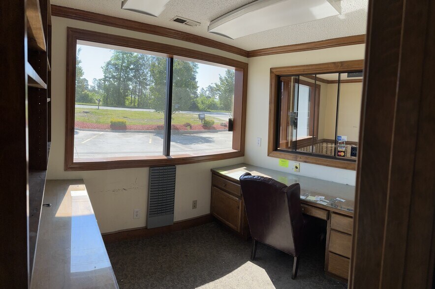 2178 US Highway 258 N, Kinston, NC à vendre - Photo intérieure – Image 3 sur 10