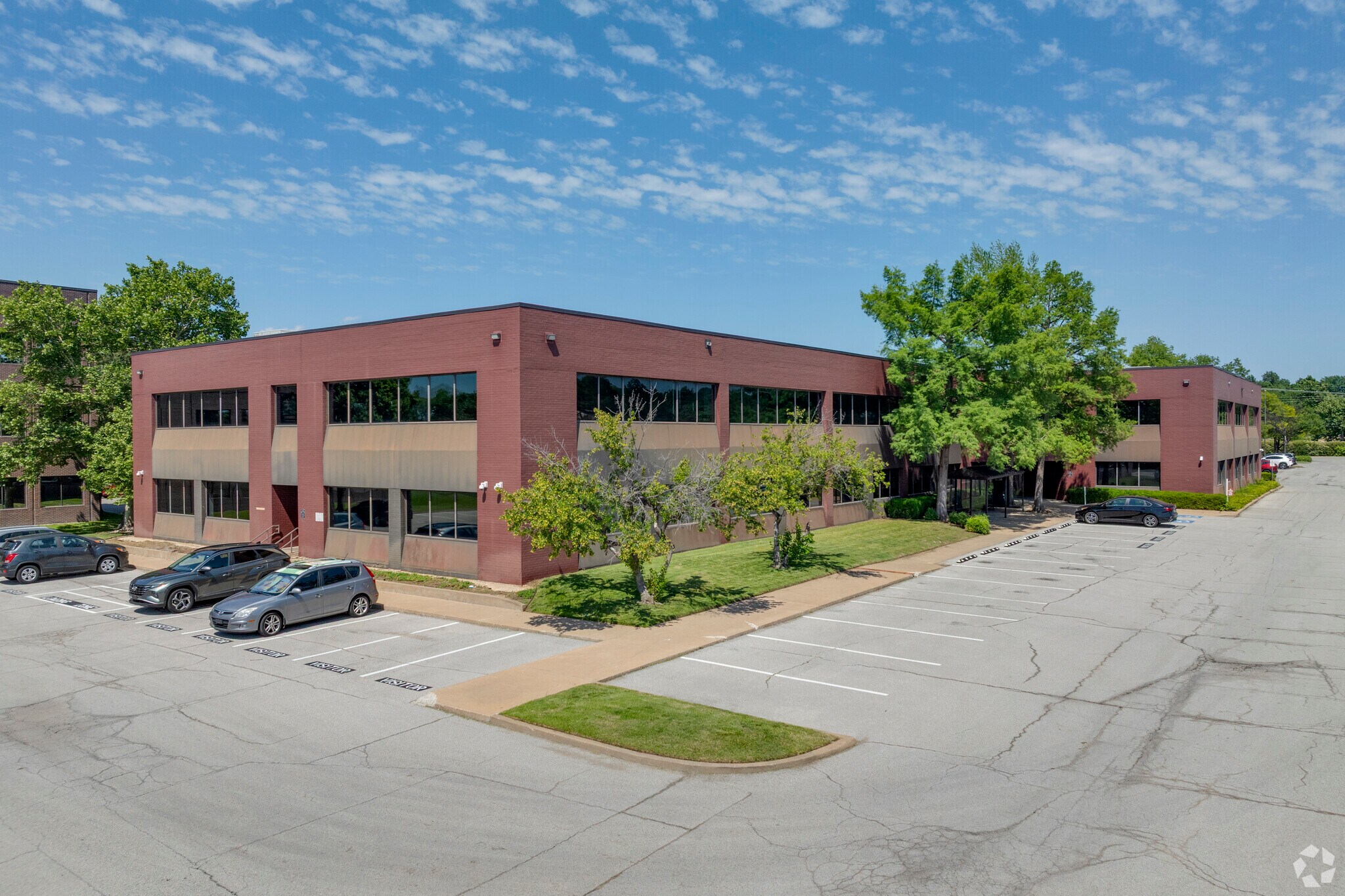 6506 S Lewis Ave, Tulsa, OK à louer Photo principale– Image 1 sur 5