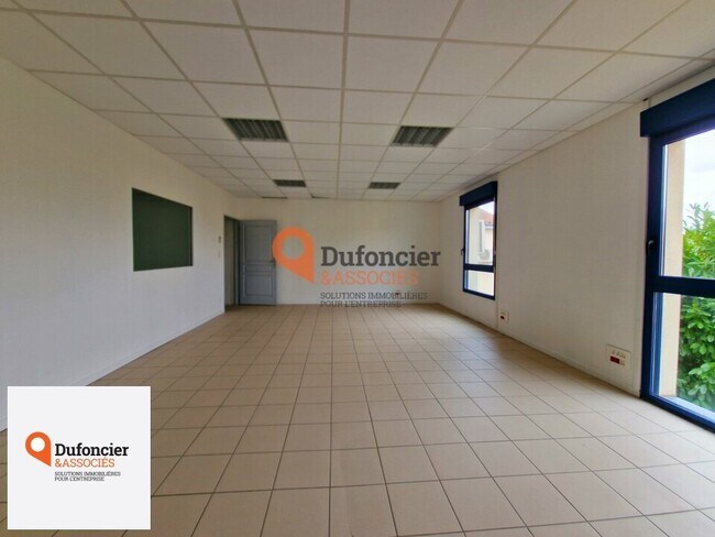 Plus de détails pour Bureau à vendre