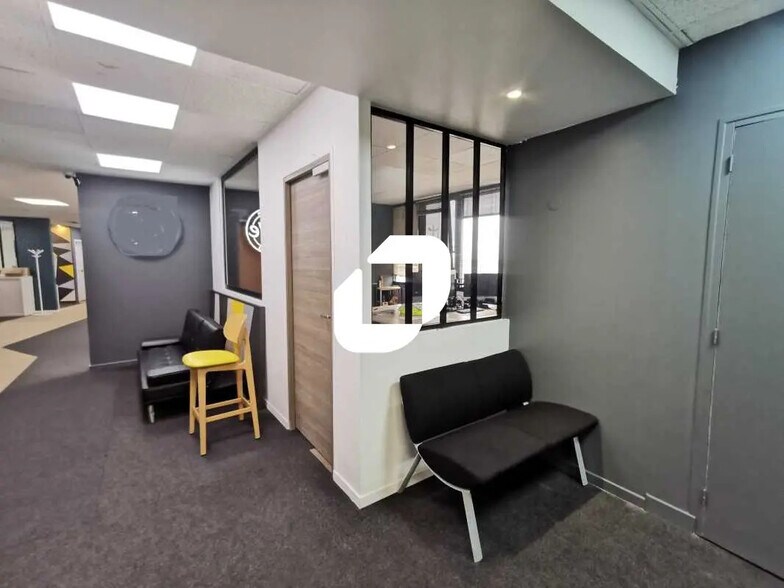 75-77 Avenue Aristide Briand, Arcueil à louer - Photo de l’immeuble – Image 3 sur 15