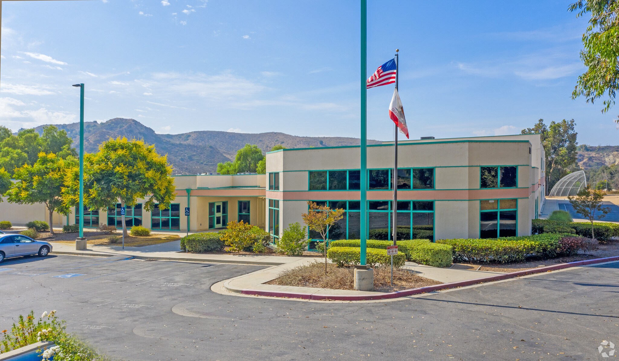 5700 Condor Dr, Moorpark, CA à vendre Photo principale– Image 1 sur 4