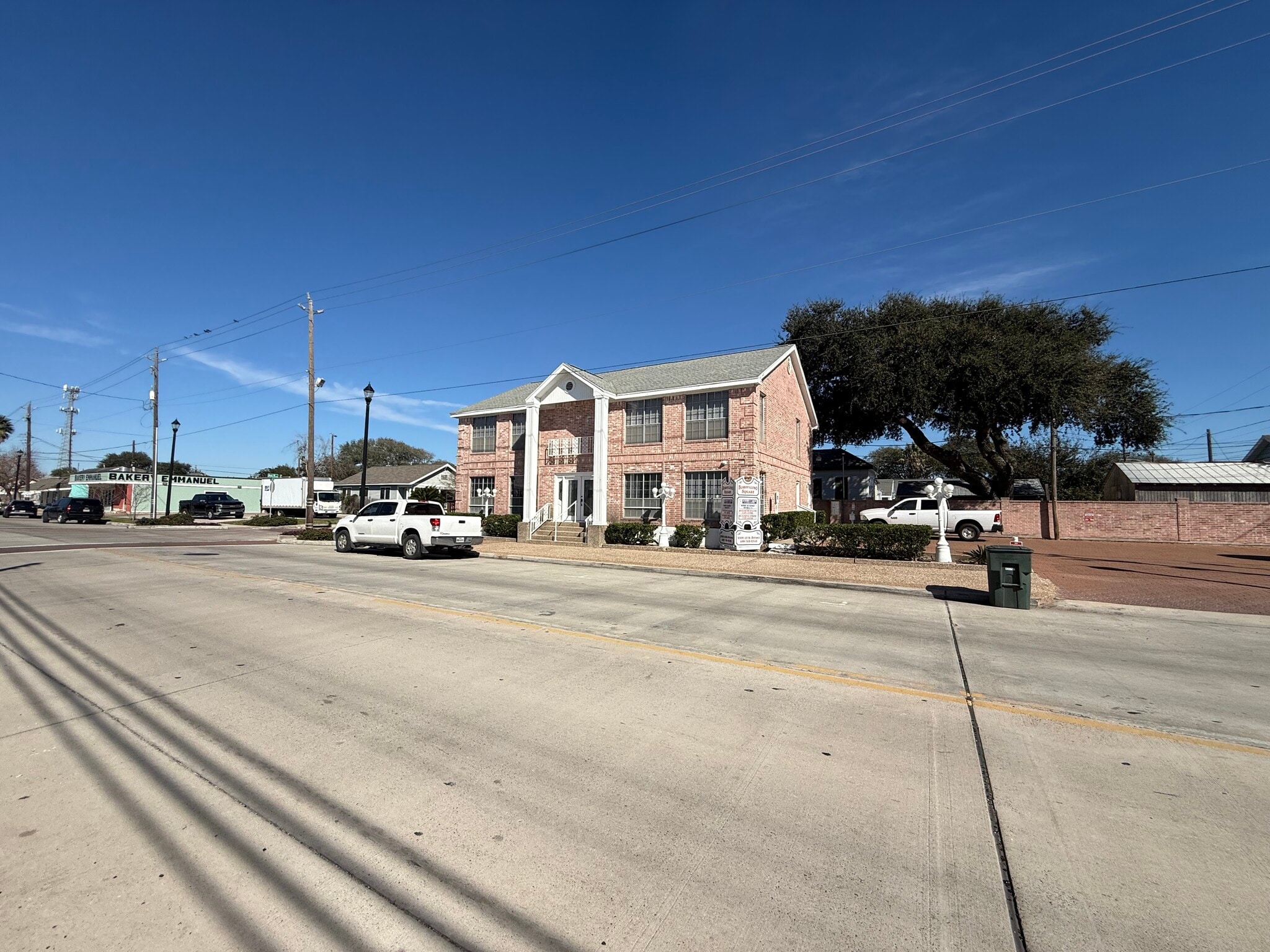 2302 45th St, Galveston, TX à louer Photo de l’immeuble– Image 1 sur 2