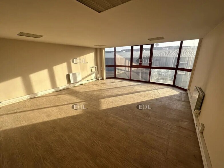 Industriel/Logistique dans Champigny-sur-Marne à louer - Photo intérieure – Image 3 sur 6