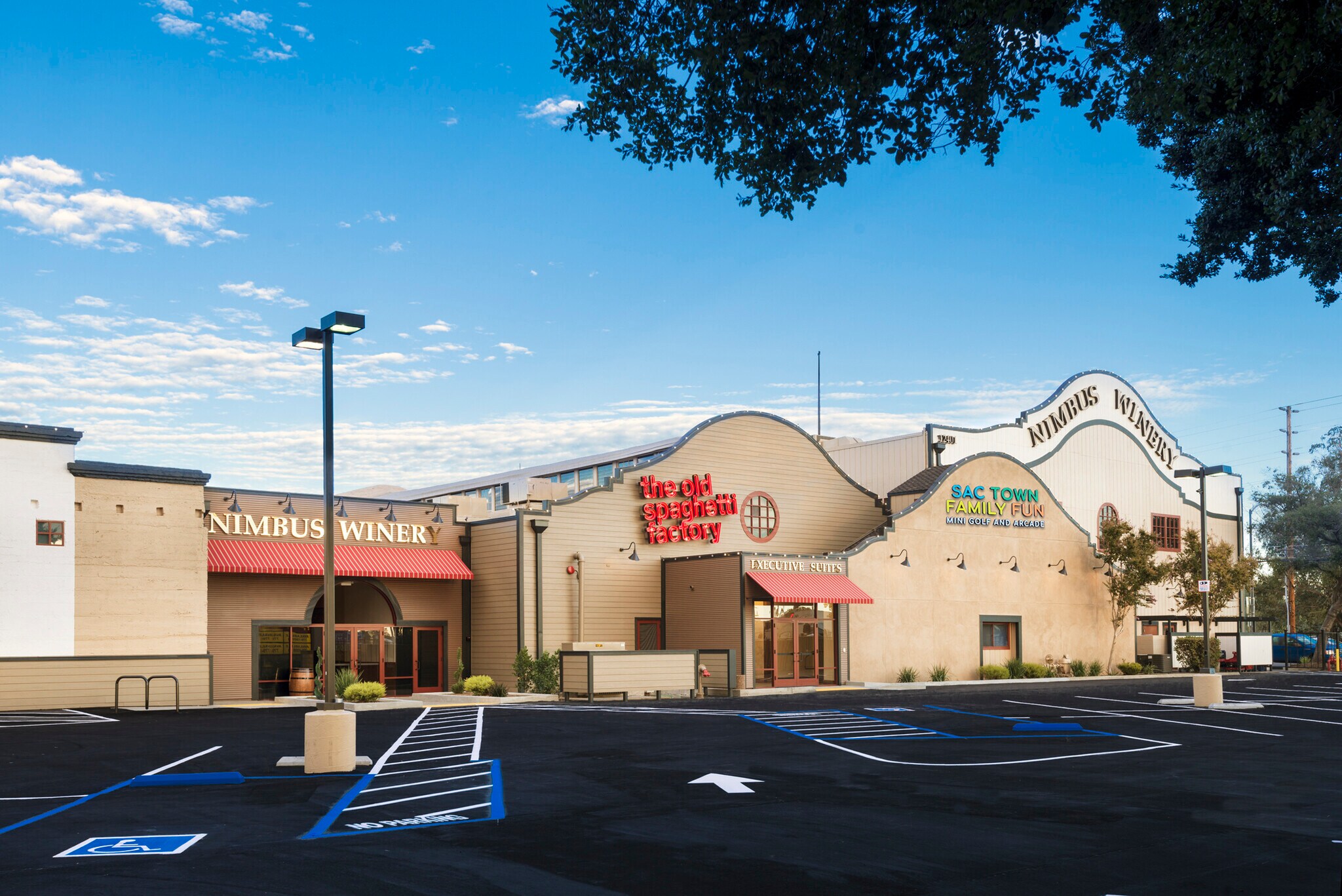 12401-12409 Folsom Blvd, Rancho Cordova, CA à louer Photo principale– Image 1 sur 11