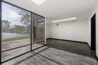 3621 W MacArthur Blvd, Santa Ana, CA à louer Photo intérieure– Image 2 sur 14