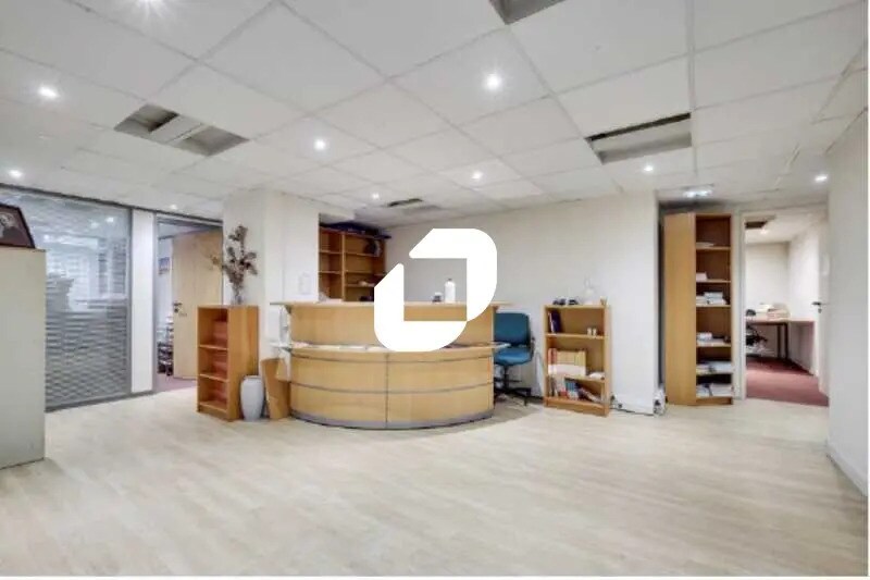 Local commercial dans Paris à vendre - Photo de l’immeuble – Image 2 sur 19