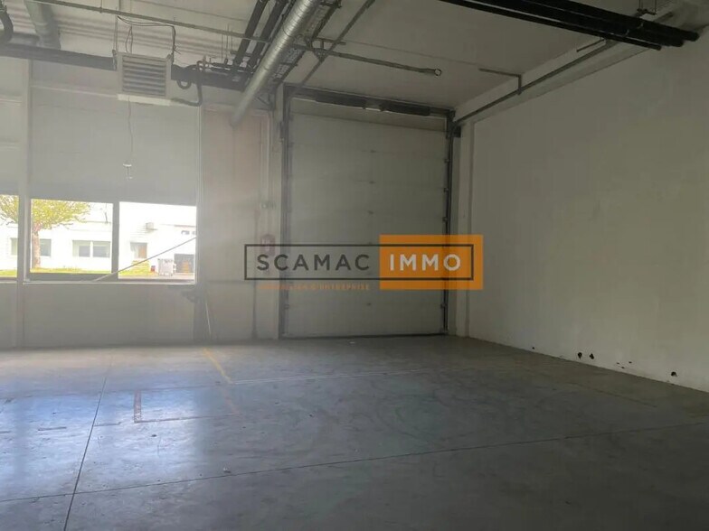Industriel/Logistique dans Cergy à louer - Photo intérieure – Image 2 sur 5