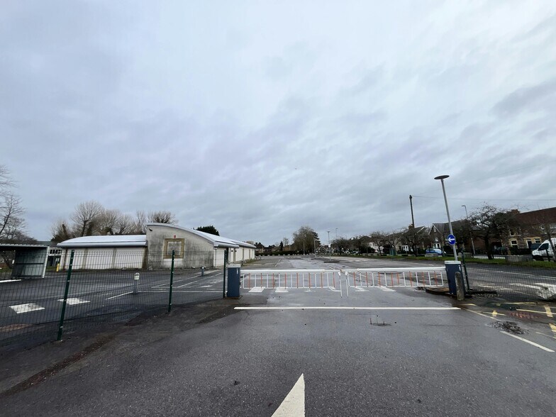 Station Rd, Yate à vendre - Photo de l’immeuble – Image 3 sur 7