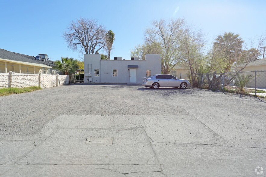 626 S 9th St, Las Vegas, NV à vendre - Photo de l’immeuble – Image 2 sur 4