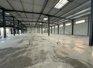 Local d’activités dans Viarmes à louer Photo intérieure– Image 1 sur 3