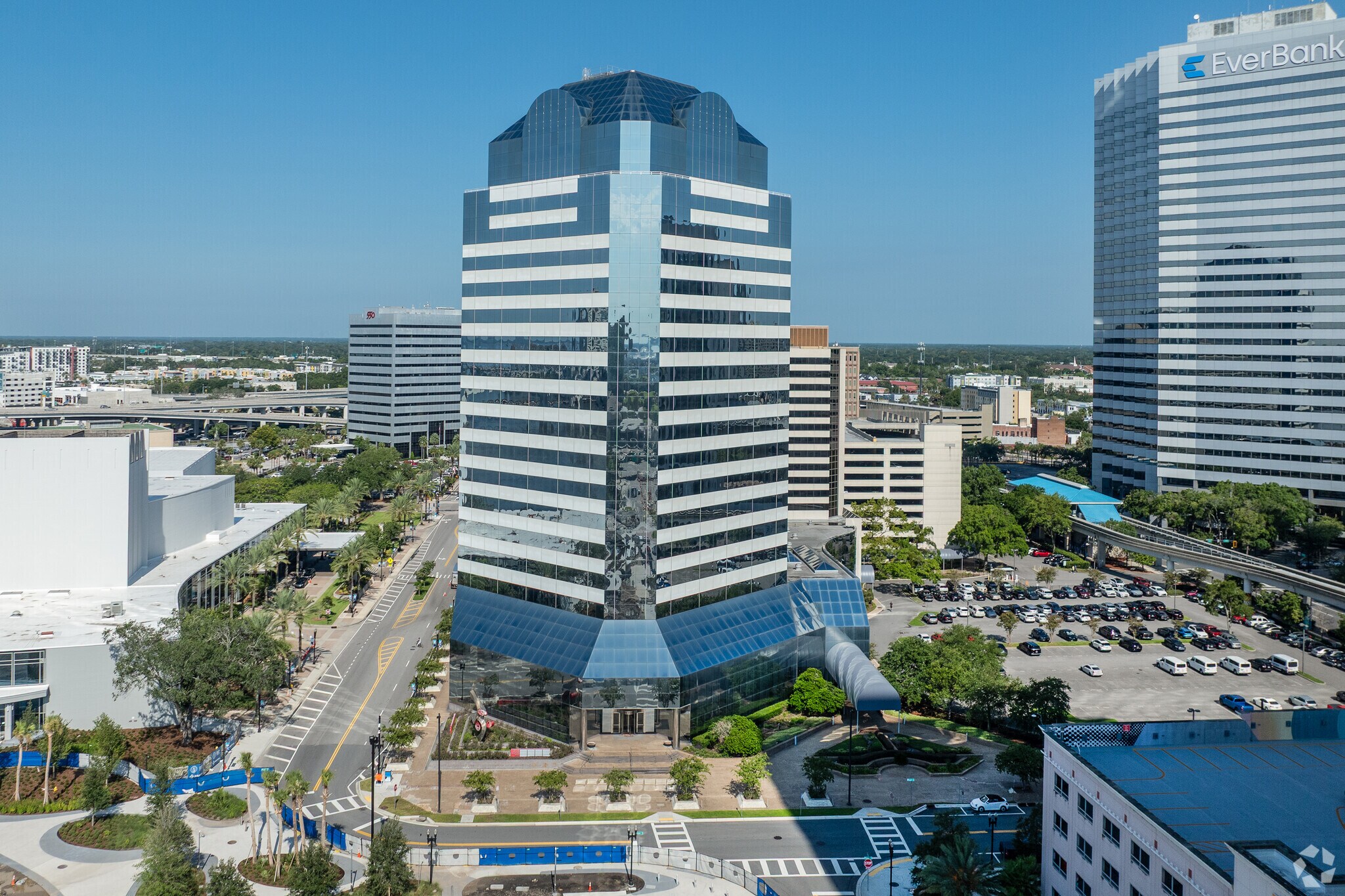 225 Water St, Jacksonville, FL à louer Photo de l’immeuble– Image 1 sur 15