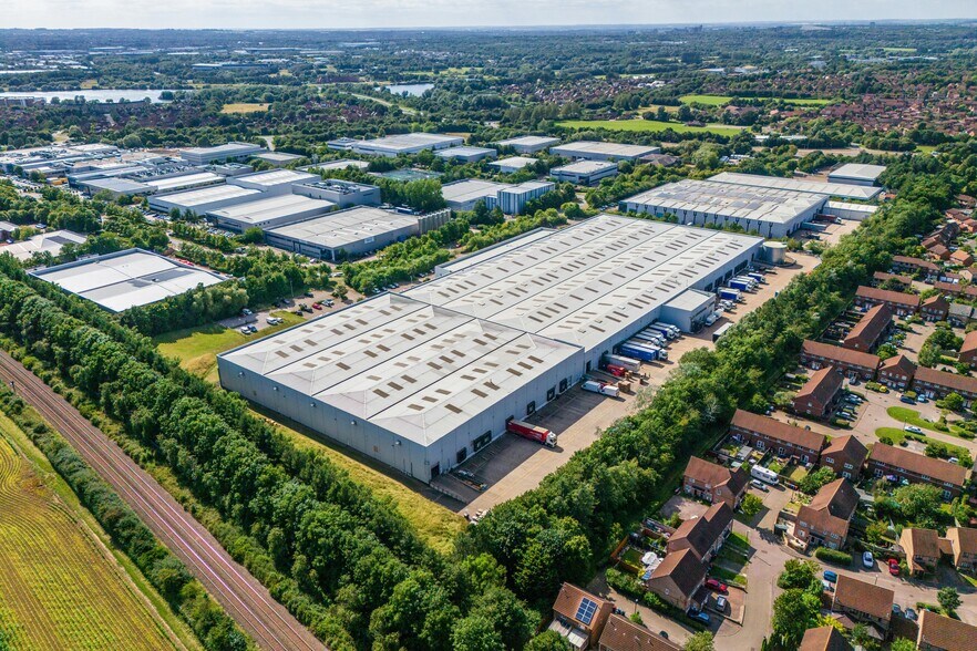 Bradbourne Dr, Milton Keynes à louer - Photo de l’immeuble – Image 2 sur 7