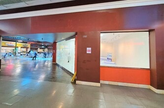 8118-8168 Garvey Ave, Rosemead, CA à louer Photo intérieure– Image 2 sur 7