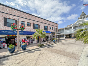 303 Main St, Newport Beach, CA à louer Photo de l’immeuble– Image 2 sur 11