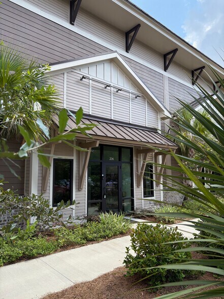 3095 Soperton Dr, Bluffton, SC à vendre - Photo principale – Image 1 sur 1