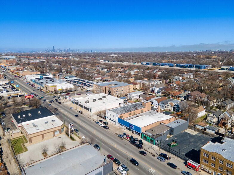 6743-6753 S Western Ave, Chicago, IL à louer - Photo de l’immeuble – Image 3 sur 7