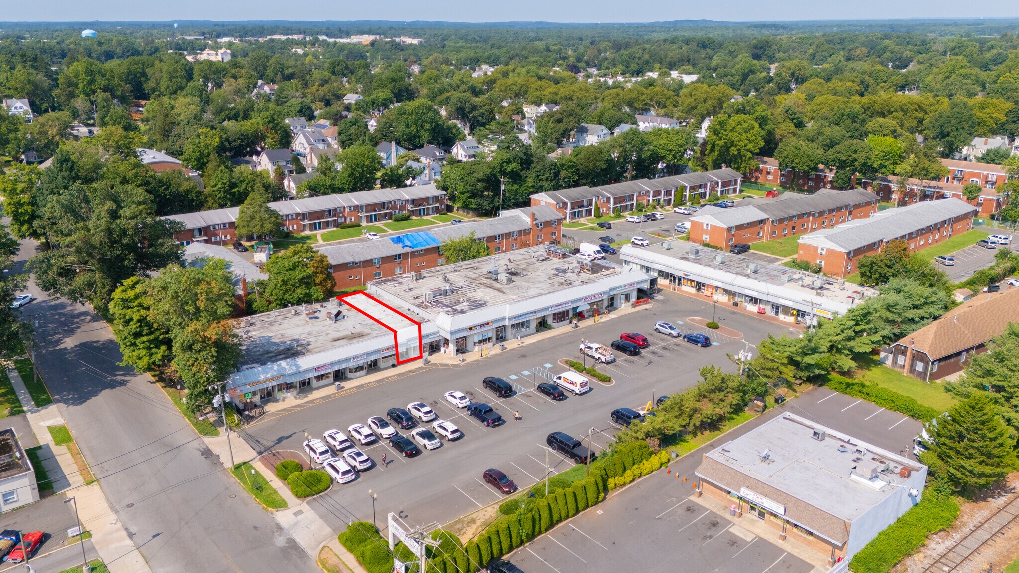 25 Broad St, Freehold, NJ à louer Photo de l’immeuble– Image 1 sur 4