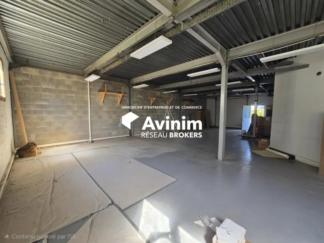 Industriel/Logistique dans Domont à louer Photo intérieure– Image 1 sur 4