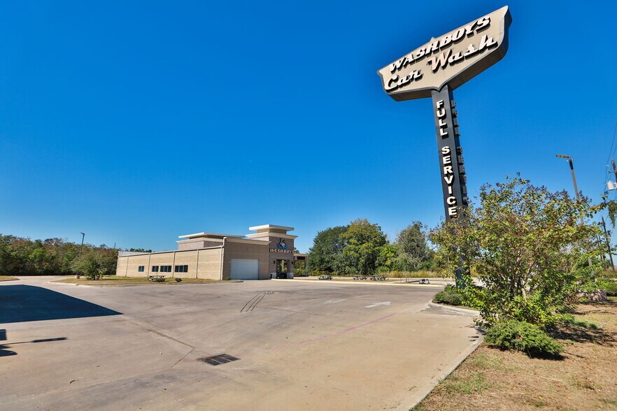 5801 Garth Rd, Baytown, TX à vendre - Photo de l’immeuble – Image 2 sur 5