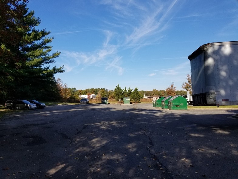 8 Jay Gould Ct, Waldorf, MD à louer - Photo de l’immeuble – Image 3 sur 11