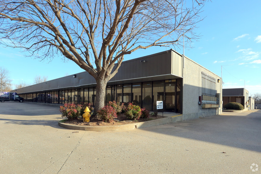 6333 S Peoria Ave, Tulsa, OK à louer - Photo de l’immeuble – Image 2 sur 5
