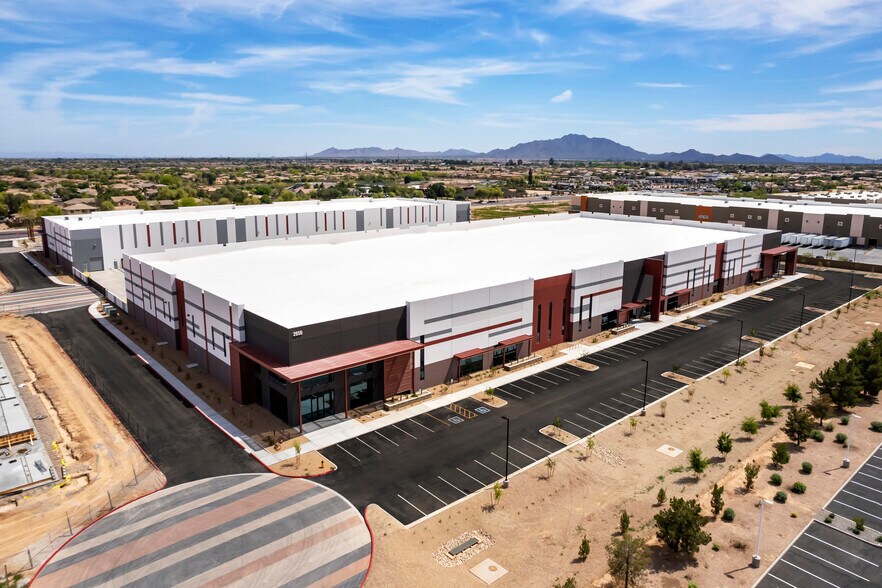 2650 S Gilbert Rd, Chandler, AZ à louer - Photo de l’immeuble – Image 2 sur 6