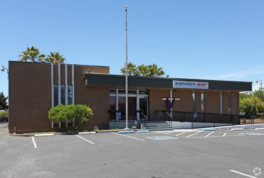 5223 N El Dorado St, Stockton, CA à louer - Photo de l’immeuble – Image 3 sur 3