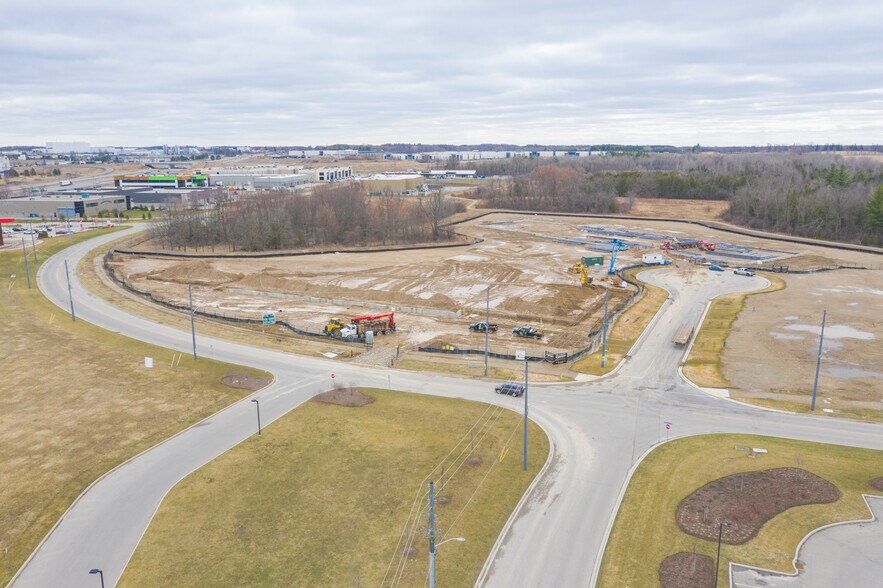 350 Hanlon Creek Blvd, Guelph, ON à louer - Photo de la construction – Image 3 sur 3