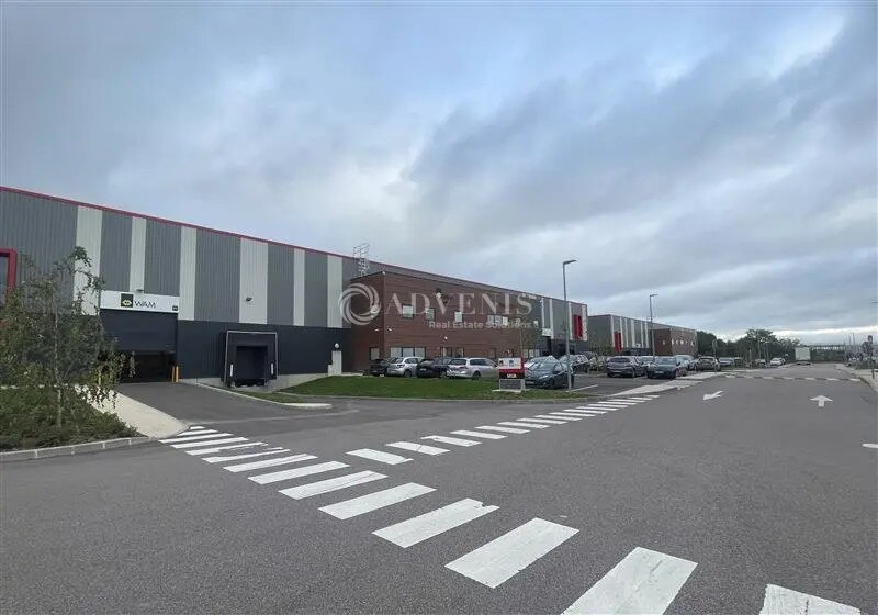 Industriel/Logistique dans Le Thillay à louer - Photo de l’immeuble – Image 2 sur 12