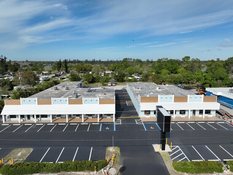 14520-14540 S Tamiami Trl, Fort Myers, FL à louer – Image 2 sur 18