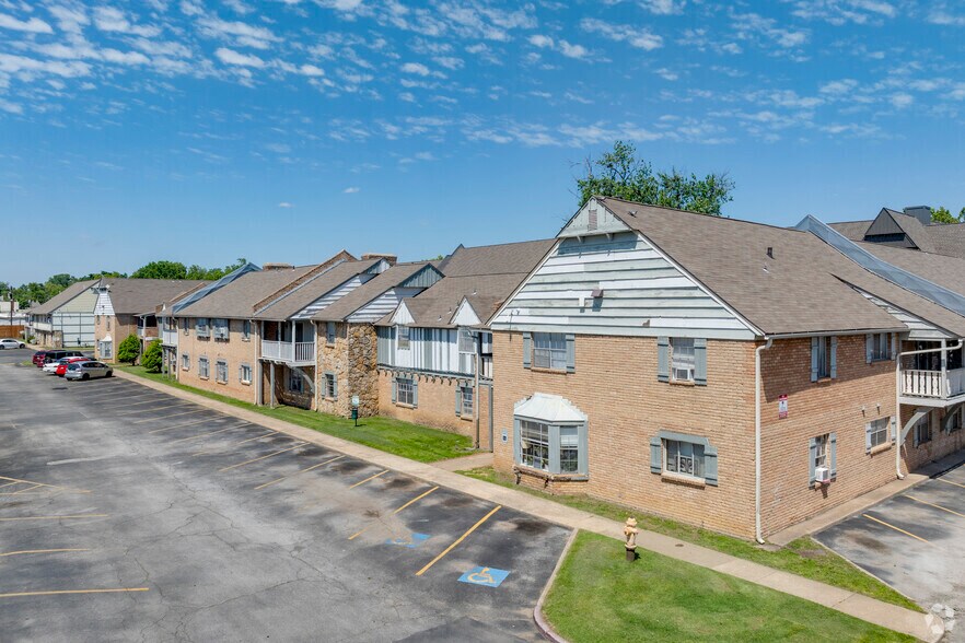 2217 E 59th St, Tulsa, OK à vendre - Photo de l’immeuble – Image 2 sur 4