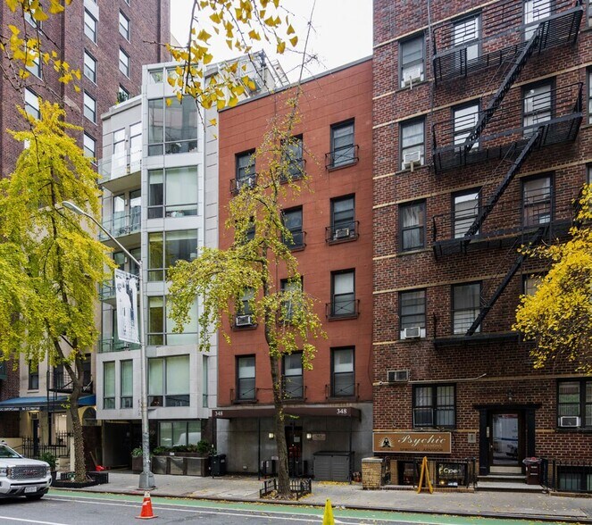 348 E 55th St, New York, NY à vendre - Photo de l’immeuble – Image 3 sur 4