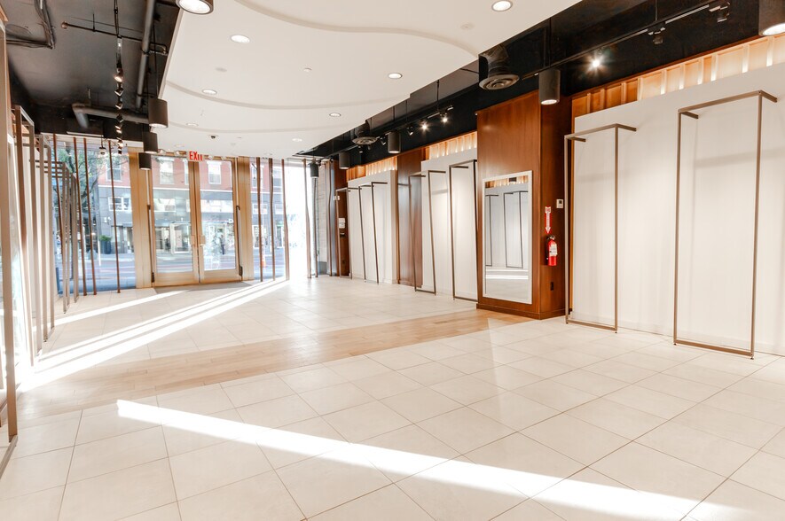 345-349 W 14th St, New York, NY à vendre - Photo de l’immeuble – Image 3 sur 17