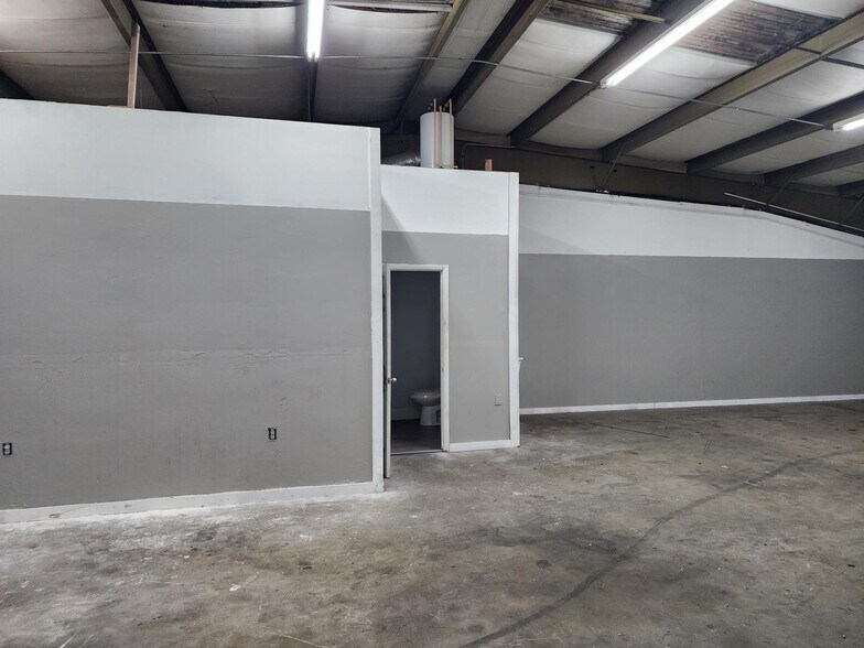 3705 Century Blvd, Lakeland, FL à louer - Photo de l’immeuble – Image 2 sur 7