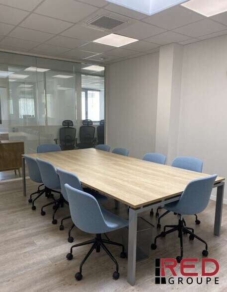 Bureau dans Gémenos à louer - Photo intérieure – Image 2 sur 6