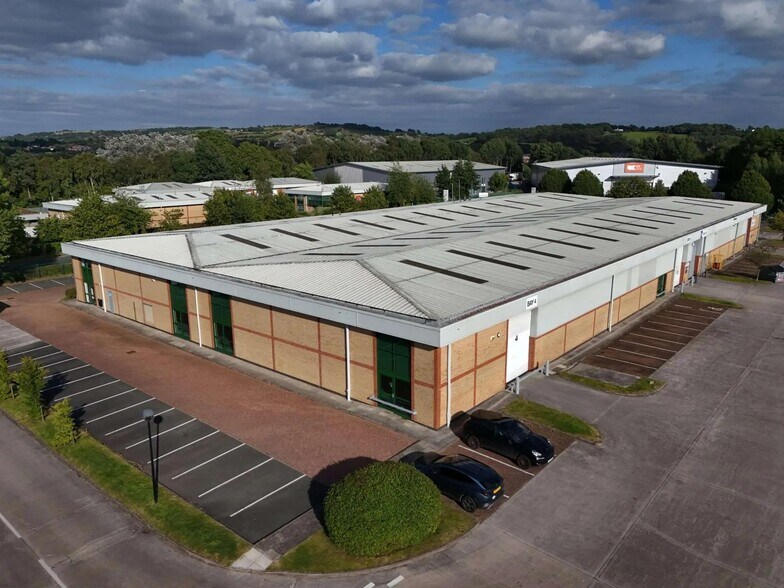 Castlehill Industrial Estate, Horsfield Way Way, Stockport à louer - Photo de l’immeuble – Image 3 sur 12