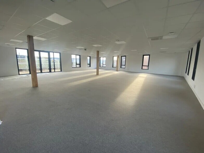 Bureau dans Le Bignon à vendre - Photo de l’immeuble – Image 3 sur 5