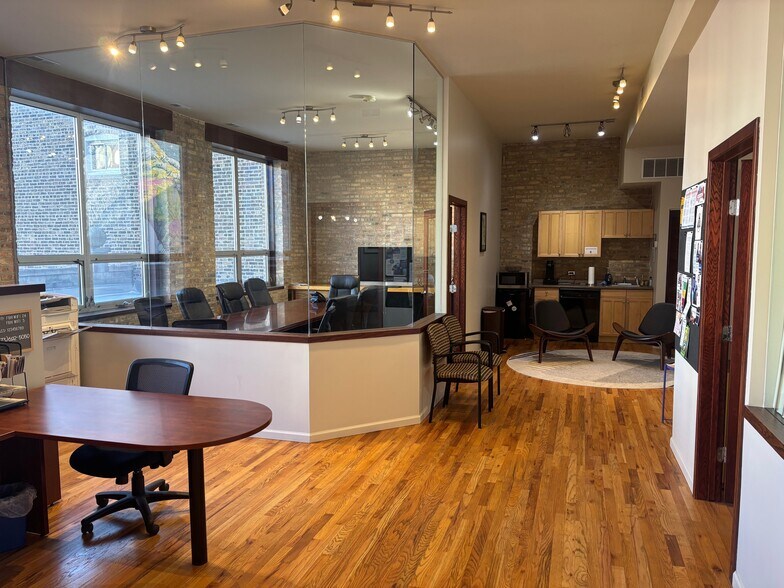 1811-1819 W North Ave, Chicago, IL à louer - Photo intérieure – Image 1 sur 21