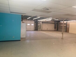 Plus de détails pour 15049 Dahlgren Rd, King George, VA - Local d'activités à louer