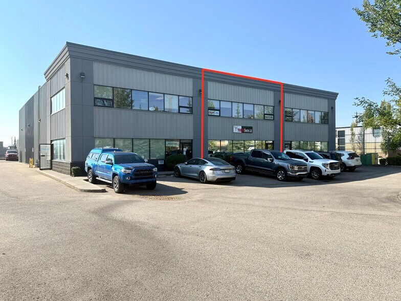 4351 104th Ave SE, Calgary, AB à vendre - Photo de l’immeuble – Image 2 sur 9