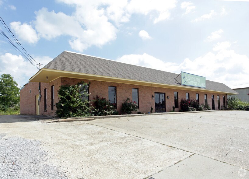 1523-1529 Cliff Gookin Blvd, Tupelo, MS à louer - Photo de l’immeuble – Image 3 sur 17