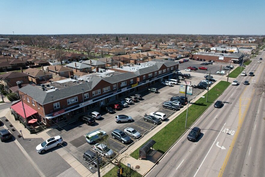 7701-7757 W Lawrence Ave, Norridge, IL à vendre - Photo de l’immeuble – Image 3 sur 26