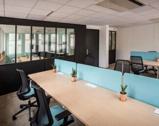 Plus de détails pour 93 Avenue Charles De Gaulle, Neuilly-sur-Seine - Bureau à louer