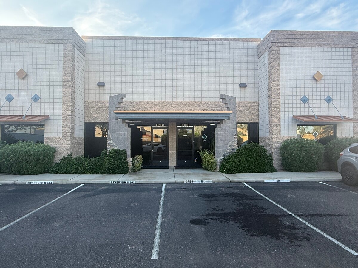 20819 N 25th Pl, Phoenix, AZ 85050 - Lot B-101 -  - Photo intérieure - Image 1 of 12