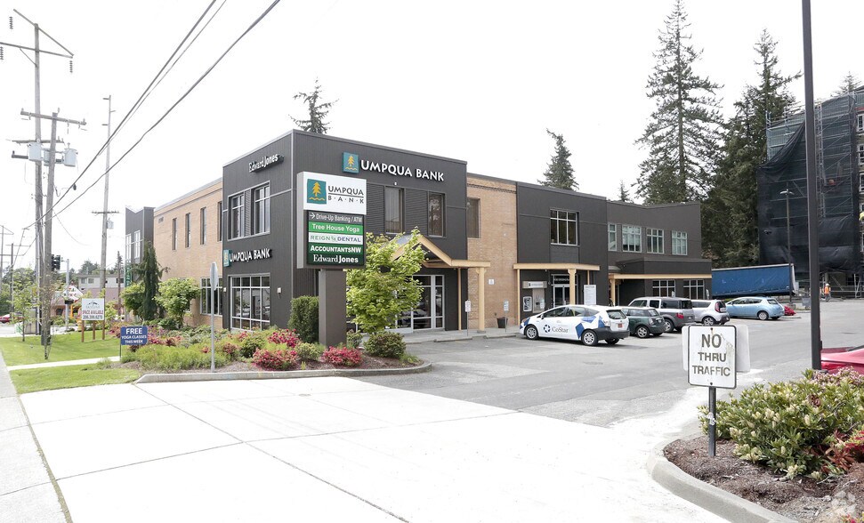 20011 Ballinger Way NE, Shoreline, WA à louer - Photo de l’immeuble – Image 3 sur 15