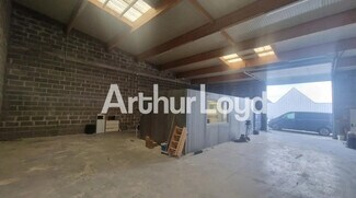 Plus de détails pour Local d'activités à louer