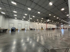700 Burkhalter Industrial Dr, Maumelle, AR à louer Photo intérieure– Image 1 sur 2