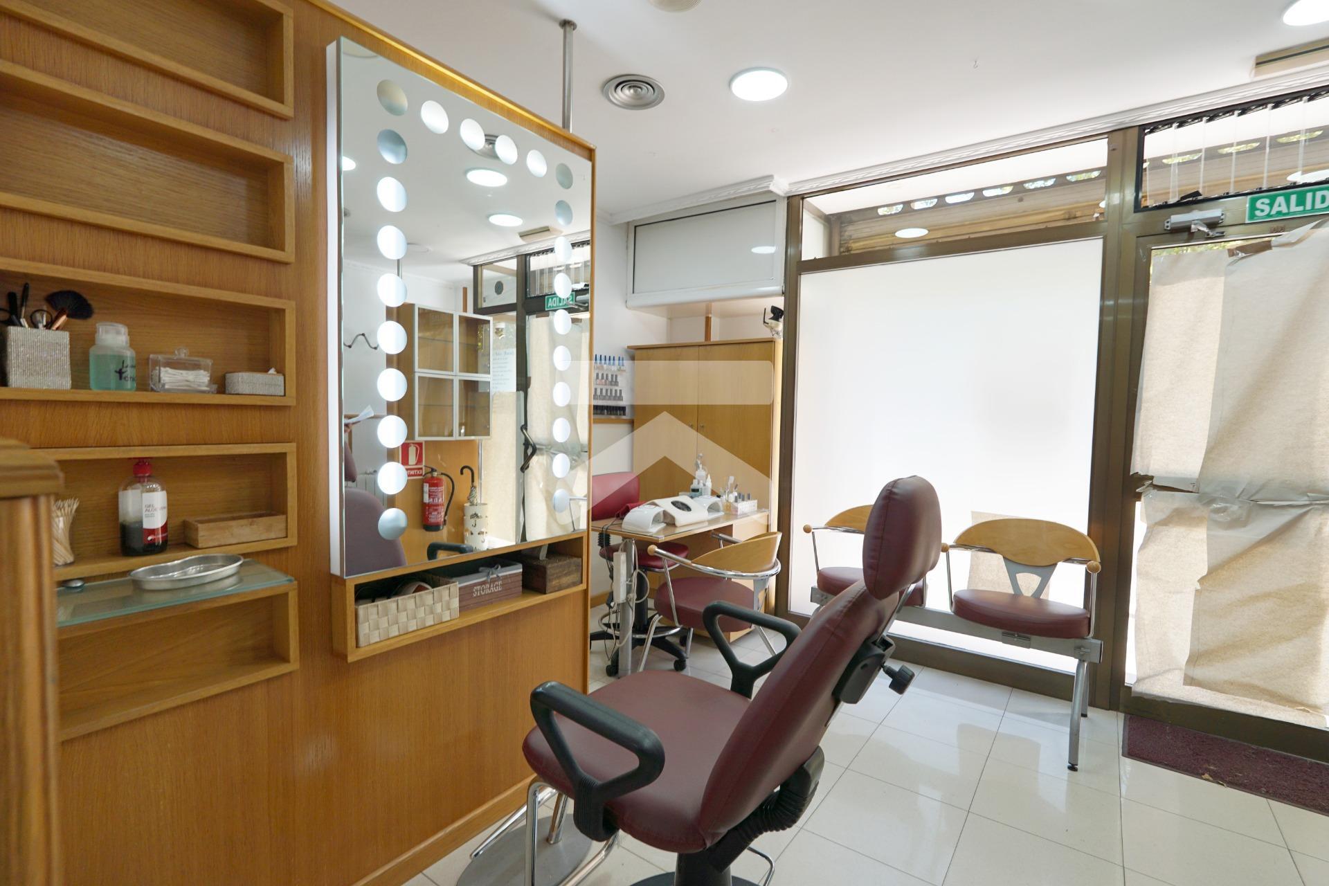 Local commercial dans Tarragona, Tarragona à louer Photo intérieure– Image 1 sur 14