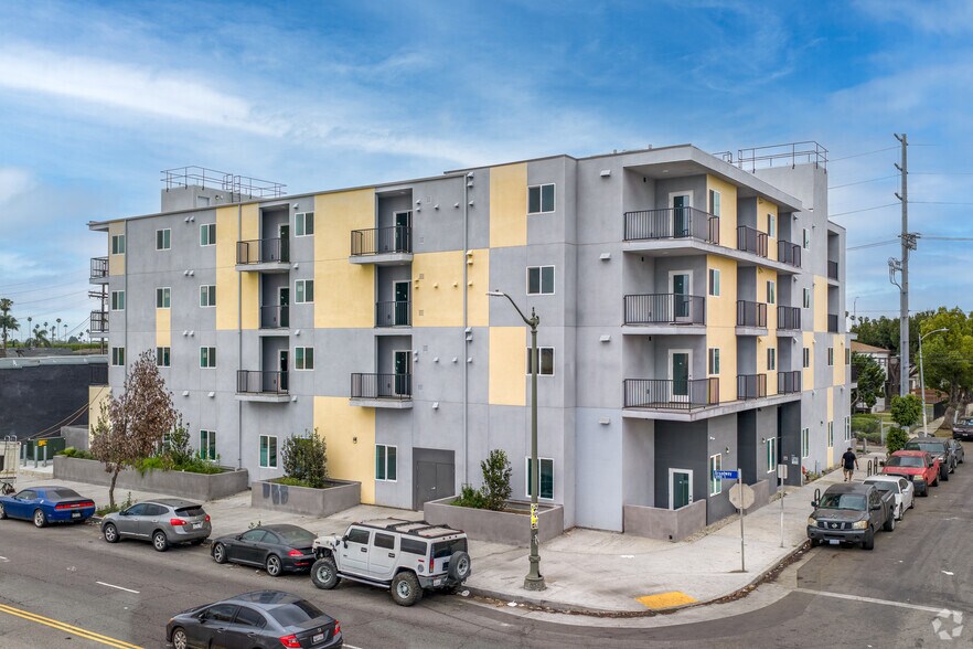 300 W 60th St, Los Angeles, CA à vendre - Photo principale – Image 1 sur 24