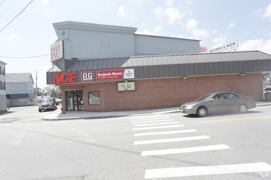 776 Lakeview Ave, Lowell, MA à vendre - Photo principale – Image 1 sur 1